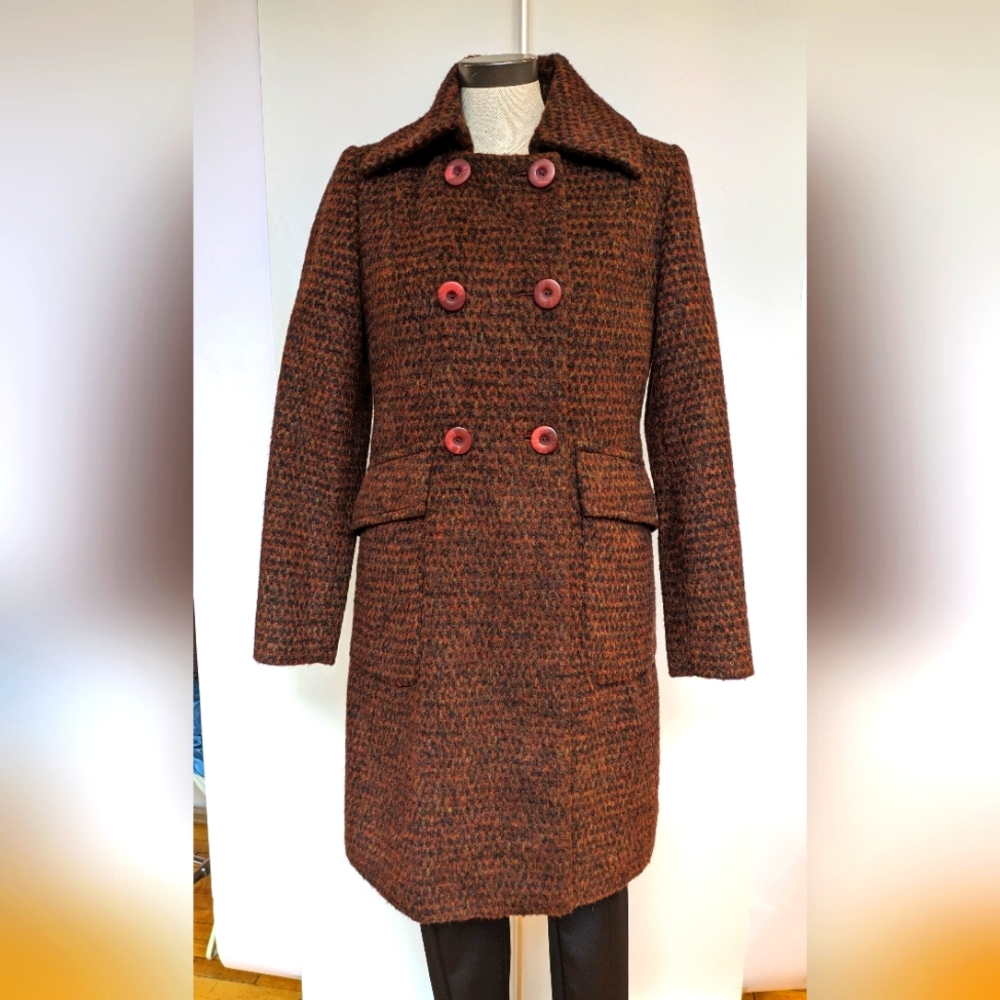 NWT New With tags Women's Fox's wool 3/4 fall coat size 38, made in Europe.